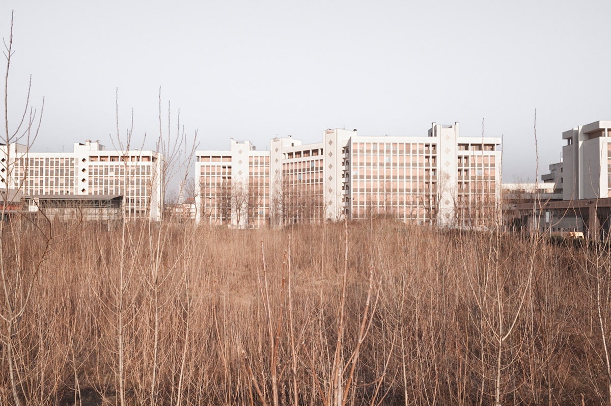 80s Office district. Partially abandoned. On the border of Santa Giulia, Milan, 2011