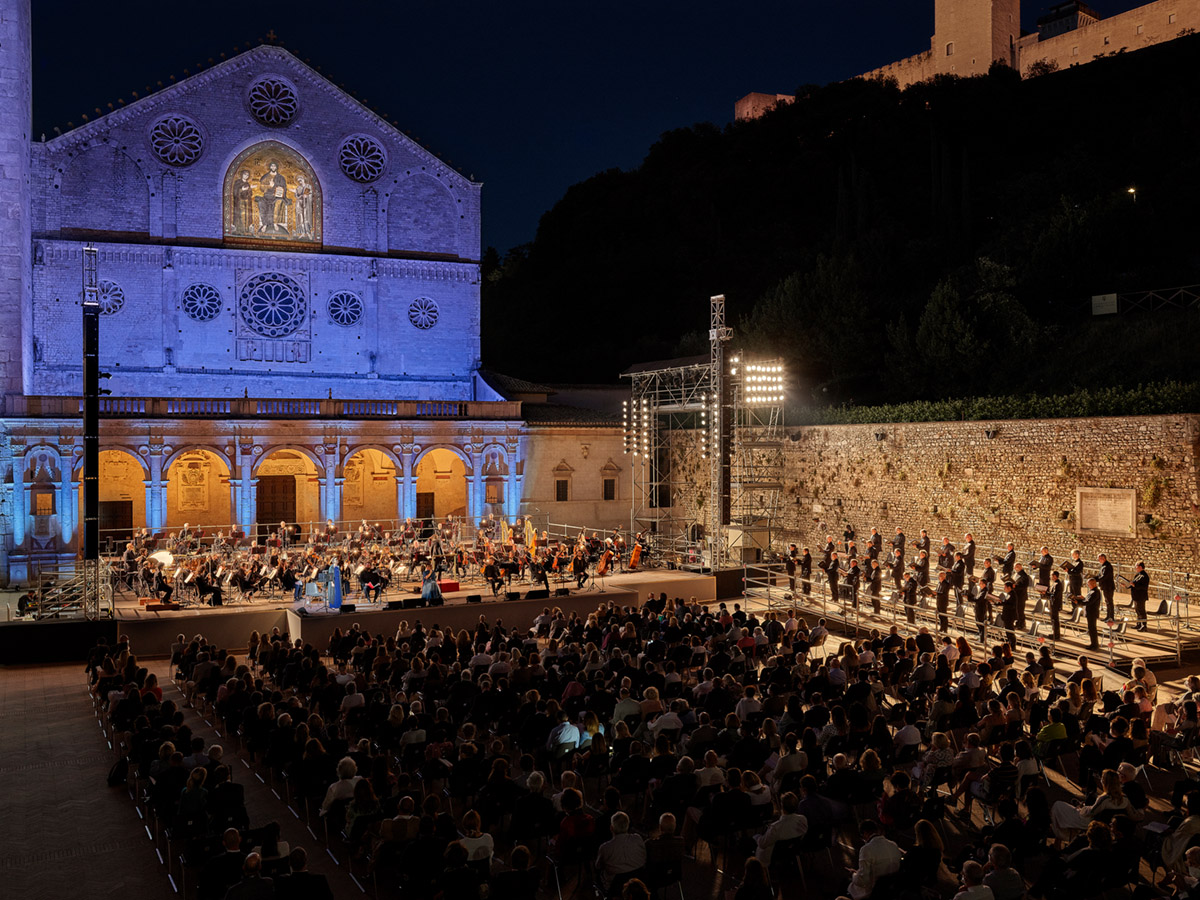 Oedipus - Pascal Rophé and Orchestra e Coro dell'Accademia Nazionale di Santa Cecilia - Piazza Duomo