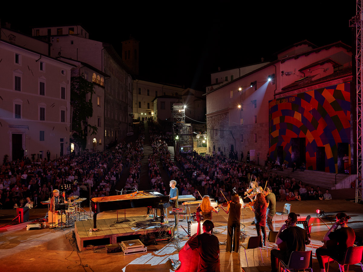 Play Bach & More - Francesco Tristano & The New Bach Players - Piazza Duomo