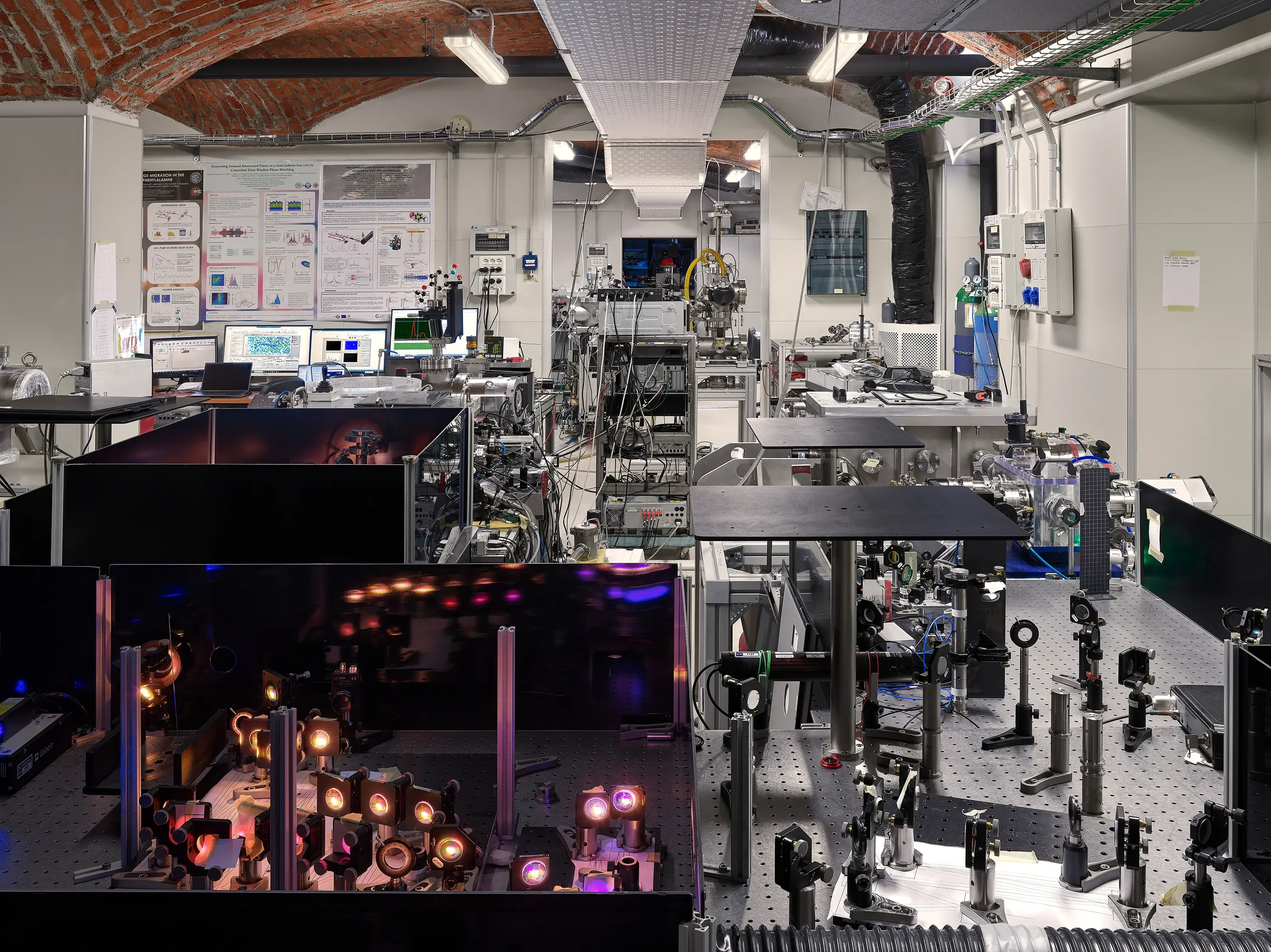 Attosecond Research Center | Dipartimento di Fisica | DFIS